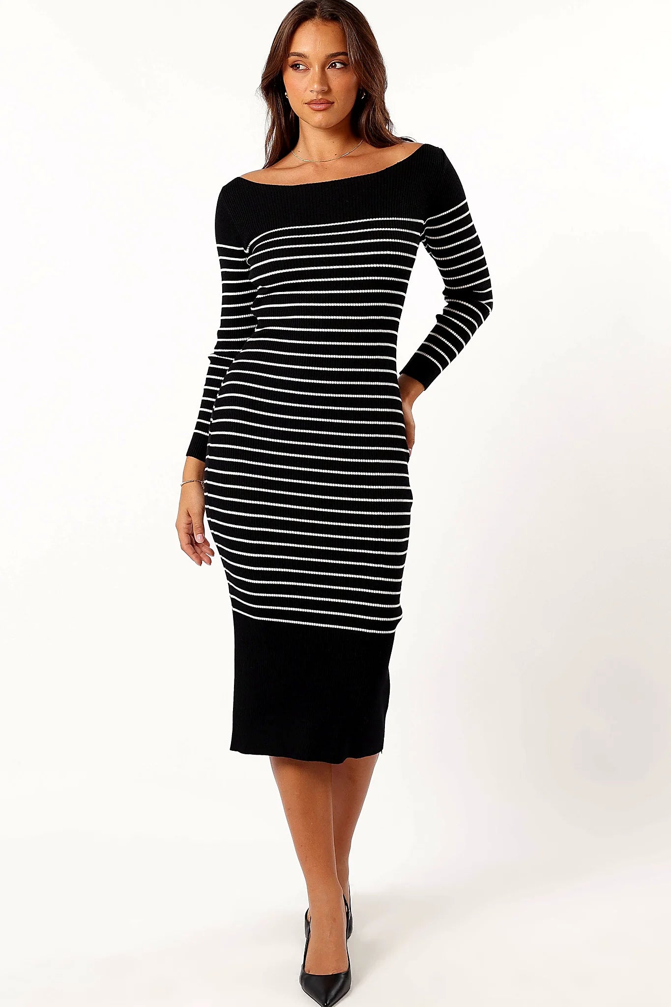 Baxtor Off the Shoulder Midi Dress - White/Black