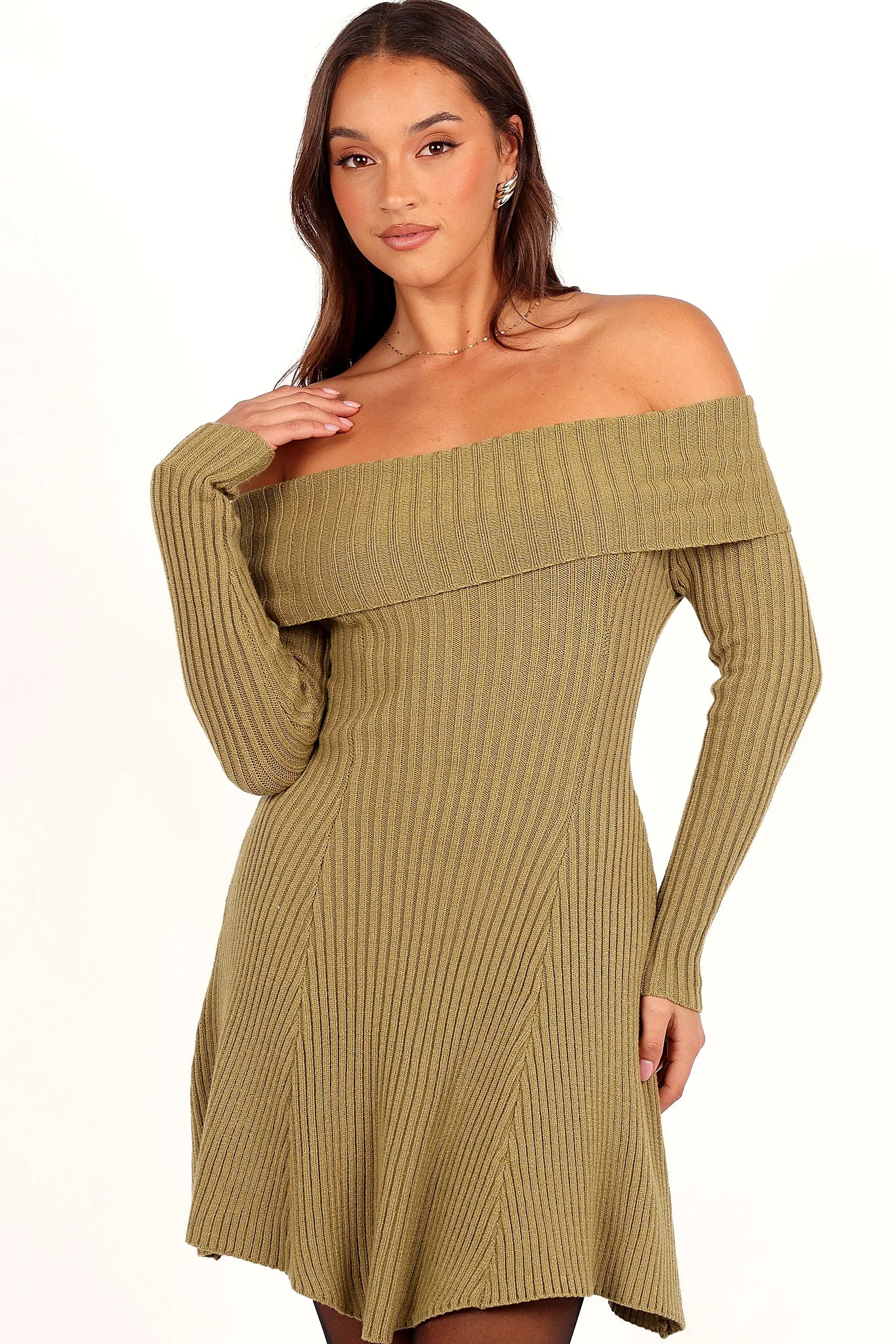 Close detail of the straight roll-over neckline