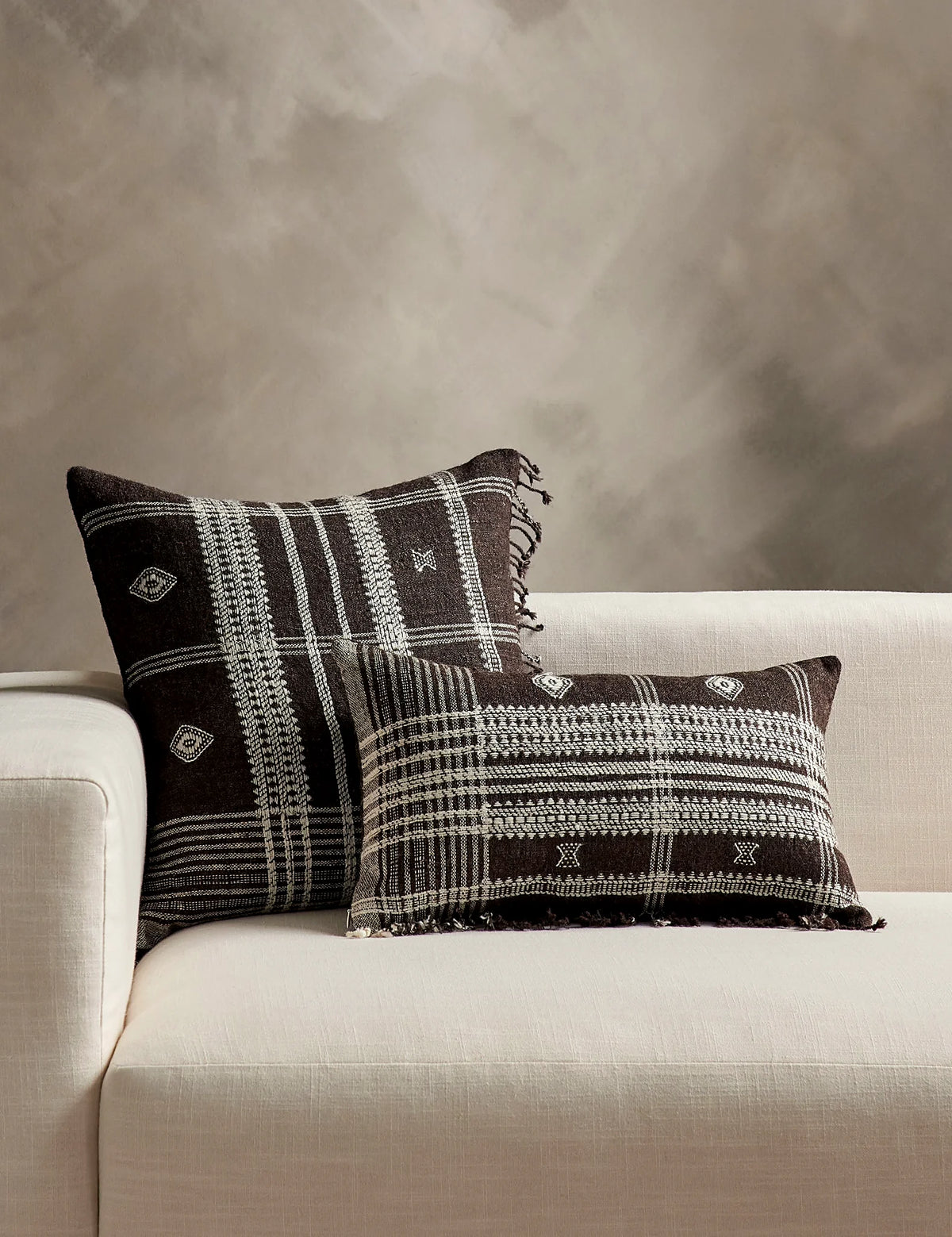 Kavia Pillow
