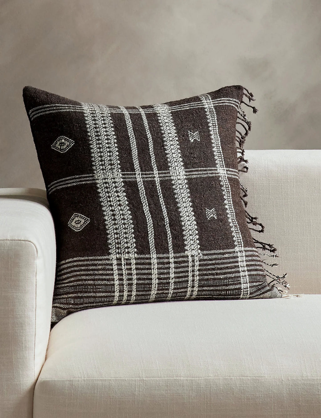 Kavia Pillow