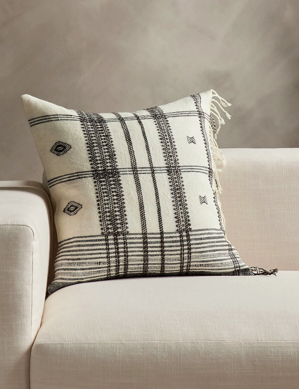 Kavia Pillow