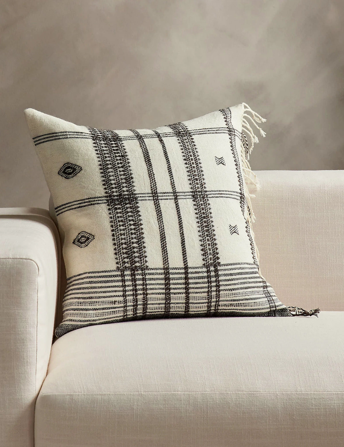 Kavia Pillow