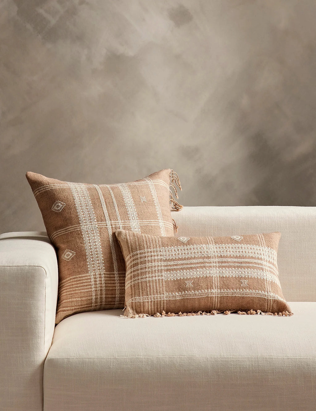 Kavia Pillow