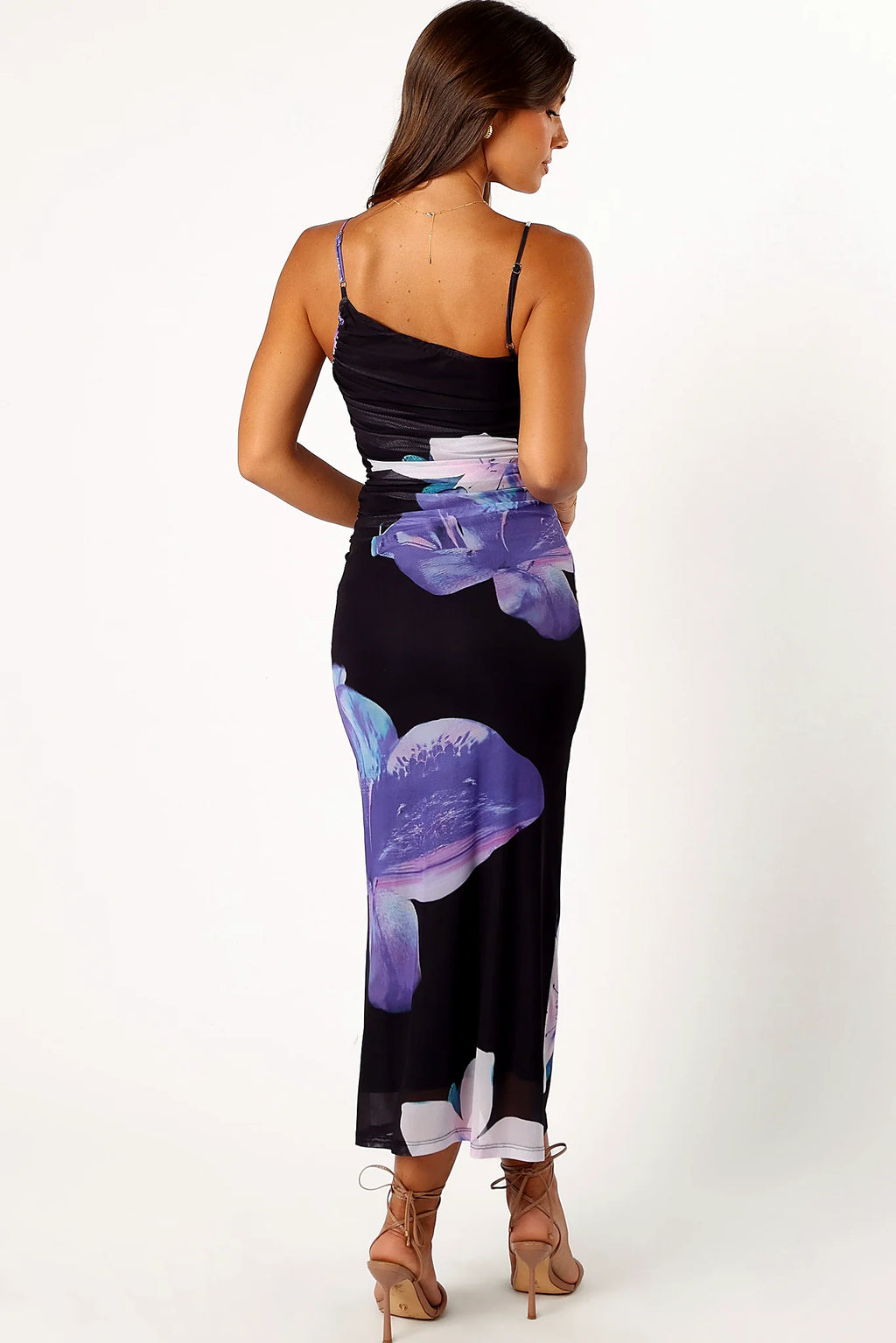 Back view of the thin adjustable straps