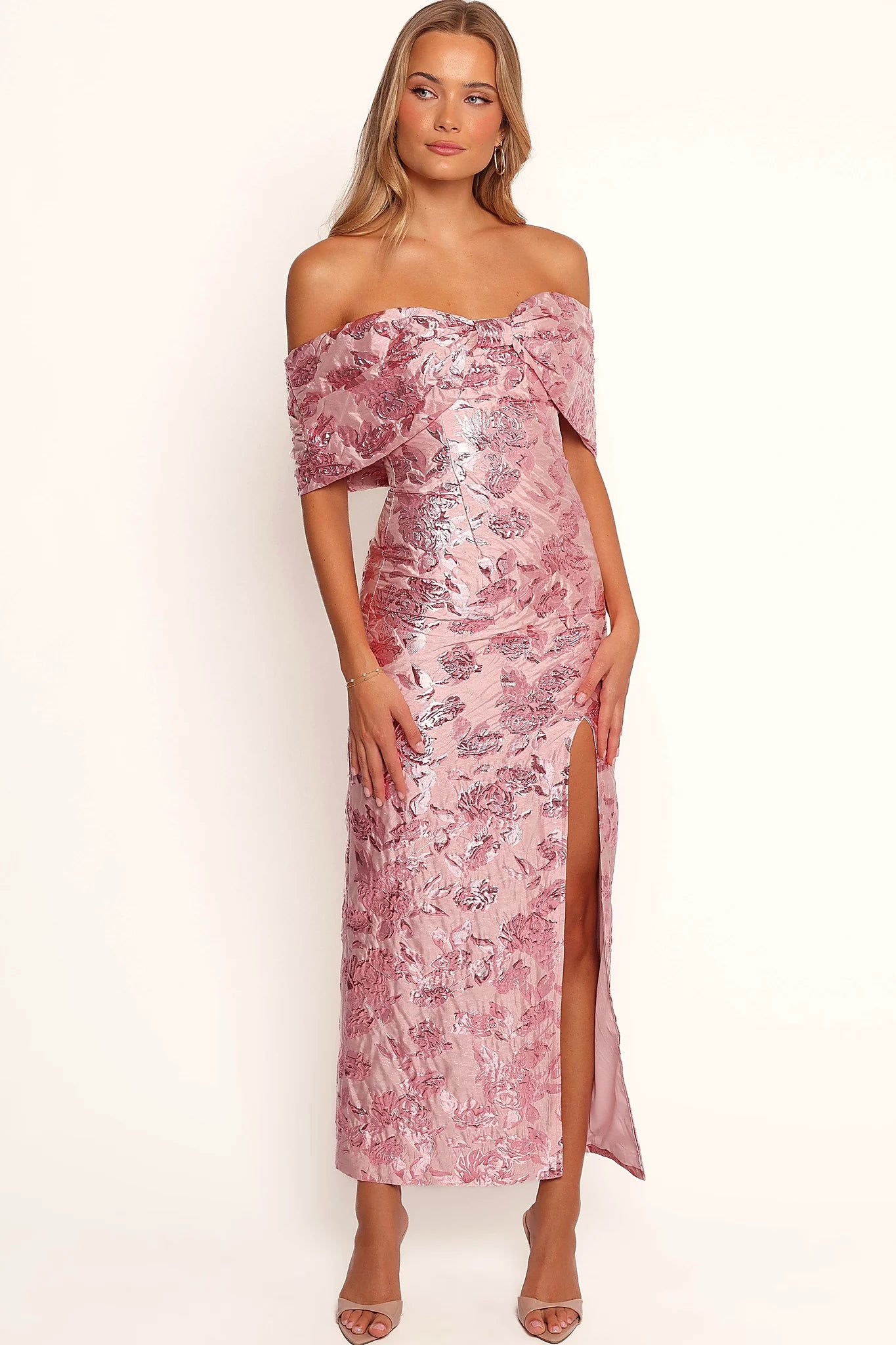 Side view showing the split in the skirt