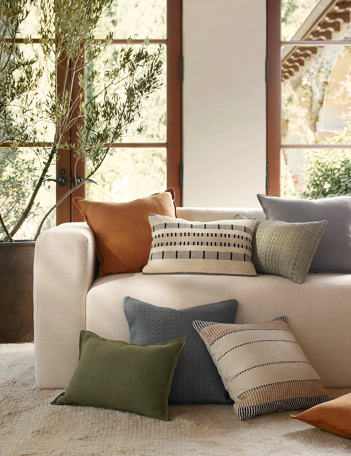 Arlo Linen Pillow