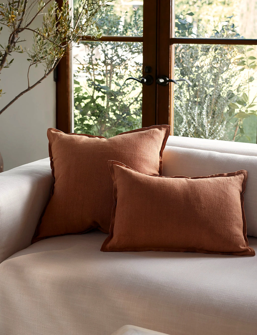 Arlo Linen Pillow
