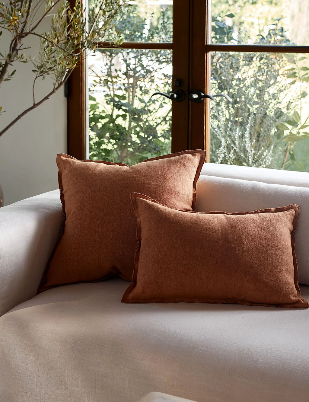 Arlo Linen Pillow