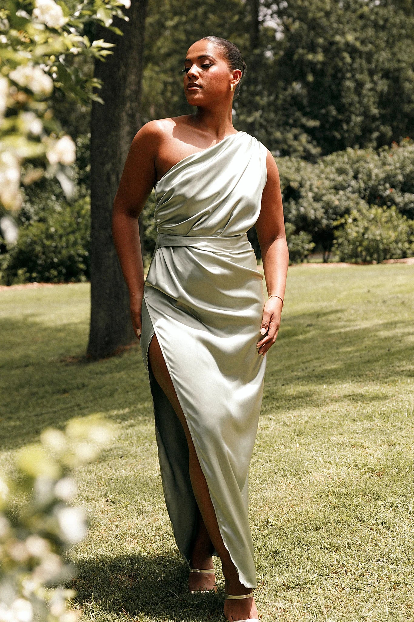 Side view showing the high split opening the skirt