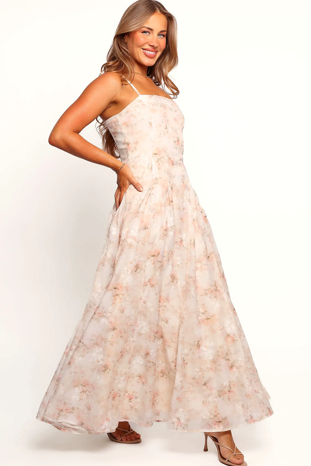 Back view with the invisible zip and hook-and-eye clasp