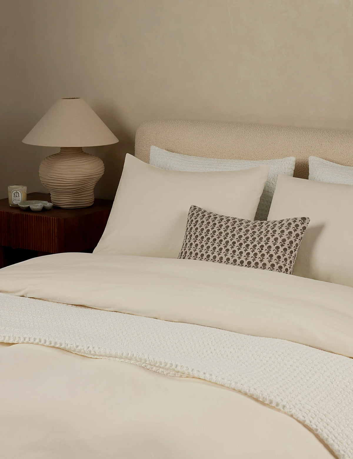 Vanilla percale duvet cover in full queen size photographed flat